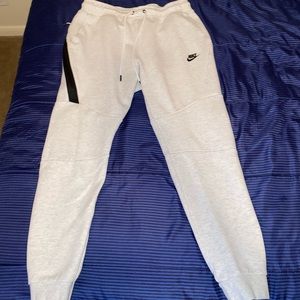 Nike Tech Fleece White/Black Joggers, Size M, Mens